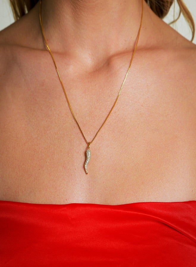 espere Italian Horn Charm Necklace in Gold - Image 3